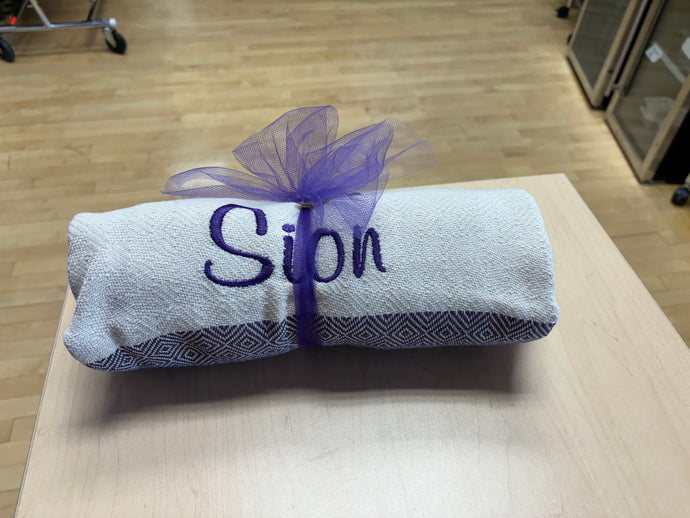 Sion Lightweight Throw Blanket