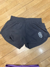 Load image into Gallery viewer, Sion Insignia Running Shorts
